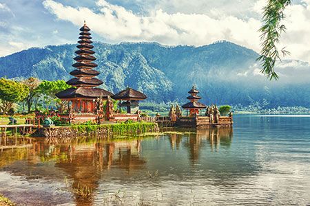 Baker Hughes awarded service agreement by BP for Tangguh LNG operations
